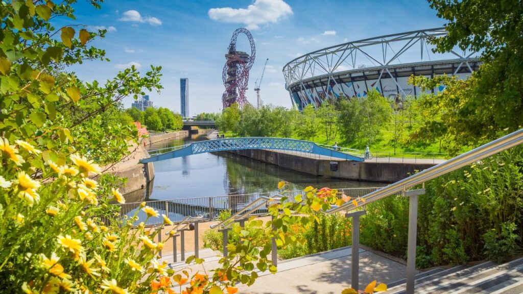 رفعت منصة Commonplace المقدمة لخدمات التطوير العقاري الرقمي بالعاصمة الإنجليزية لندن، حجم استثماراتها لـ2.1 مليون جنيه استرليني، لدعم توسعاتها المستقبلية في مجال العقارات صديقة البيئة.