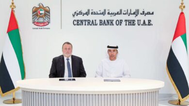 بدأ البنك المركزي الإماراتي (CBUAE) والبنك المركزي المصري (CBE) في تنفيذ اتفاقية تبادل عملات متقدمة، التي تهدف إلى تسهيل التعاون المالي وتعزيز استقرار الأسواق في كلا البلدين.