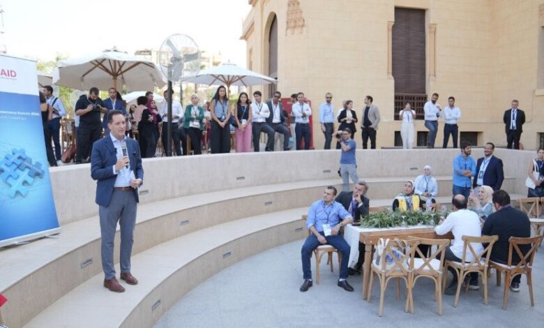 تم الاحتفال بتخرج 23 شركة ناشئة ضمن الدفعة الثالثة من مركز سلطان حسين كامل للابتكار. الاحتفال شهد حضور المدير الجديد لبعثة USAID في مصر ورئيس مدير الابتكار.