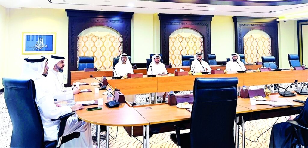 نظمت مؤسسة الشارقة لدعم المشاريع الريادية "رُوّاد"، التابعة لدائرة التنمية الاقتصادية، فعاليات النسخة الثانية من "ملتقى رُوّاد" لعام 2023 في مركز الجواهر للمناسبات والمؤتمرات، بحضور حمد علي عبدالله المحمود، رئيس دائرة التنمية الاقتصادية بالشارقة، واللواء سيف الزري الشامسي، قائد عام شرطة الشارقة.