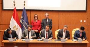 في إطار استراتيجية مصر الرقمية نحو دعم بناء الانسان المصري؛ أعلنت شركة "جيديا" الرائدة في مجال التكنولوجيا المالية عن توقعيها بروتوكول تعاون مع وزارة الاتصالات وتكنولوجيا المعلومات؛ بهدف التعاون في المجالات ذات الاهتمام المشترك