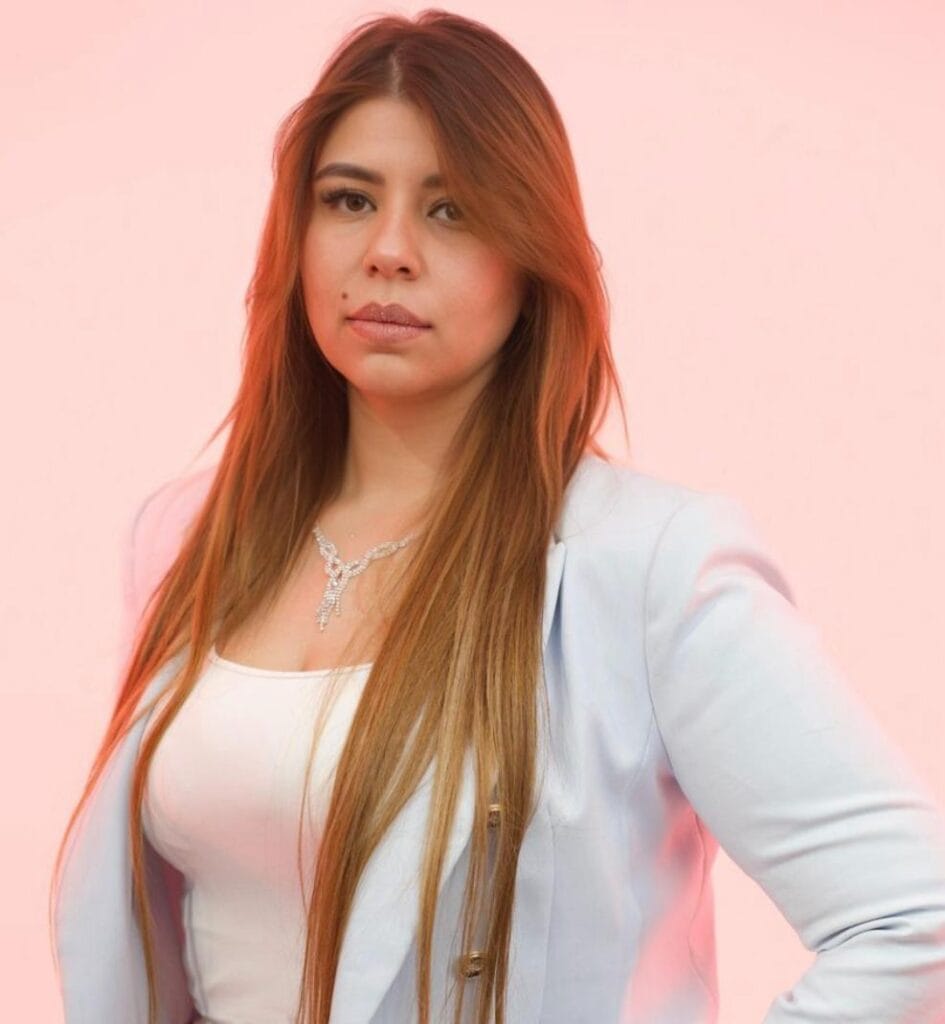 حصلت شركة "ميرا" المصرية والمتخصصة في انتاج مستحضرات التجميل؛ على استثمارات بقيمة 200 ألف دولار من منصة "وينجو" للإستثمار والتكنولوجيا،  لدعم التصنيع المحلي لمنتجات التجميل والعناية بالبشرة والترويج لها عبر منصات التجارة الإلكترونية .