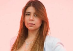 حصلت شركة "ميرا" المصرية والمتخصصة في انتاج مستحضرات التجميل؛ على استثمارات بقيمة 200 ألف دولار من منصة "وينجو" للإستثمار والتكنولوجيا، لدعم التصنيع المحلي لمنتجات التجميل والعناية بالبشرة والترويج لها عبر منصات التجارة الإلكترونية .