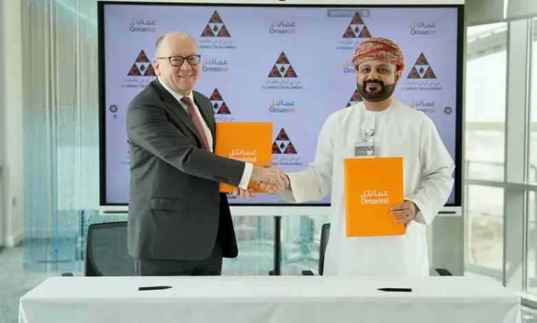 عمانتل وسي سي إينرجي دي ديفالوبمنت: شراكة استراتيجية لتحسين قطاع الطاقة في سلطنة عمان