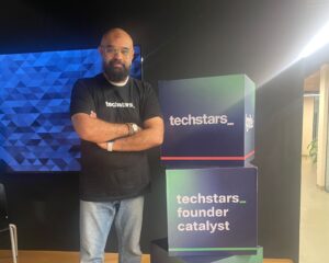 اعلنت منصة "كيتشينارا"، المتخصصة في توصيل التوصيل الطعام، عن نجاحها في إتمام جولة استثمارية بـ 1.425 مليار ريال سعودي، بما يعادل 380 مليون دولار، عبر مستثمرين ملائكيين في دولة الإمارات العربية.