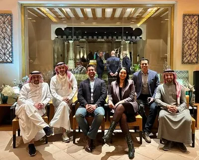 أعلن فريق ستارت آب وايز (SWG)، بالشراكة مع شركة سيدرا فينتشرز وبرعاية برنامج التطوير التكنولوجي الوطني (NTDP)، عن إطلاق أول صندوق استثمار متخصص في تكنولوجيا البناء وبرنامج تسريع في المملكة العربية السعودية.