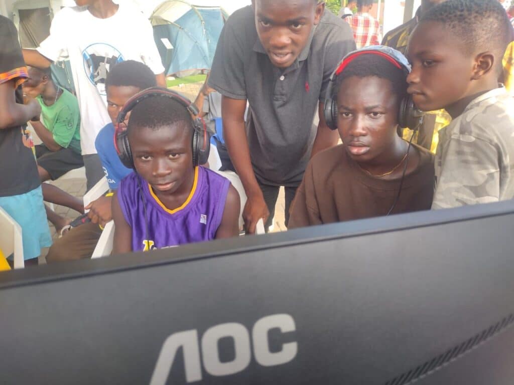 عقد الاتحاد الغاني للرياضات الإلكترونية شراكة استراتيجية مع شركة AOC المزود الرائد لتكنولوجيا شاشات الألعاب الإلكترونية المتطورة، بهدف دفع مشهد الرياضات الإلكترونية في المنطقة إلى آفاق جديدة، وتعزيز نمو الرياضات الإلكترونية في غانا عبر توفير شاشات ألعاب AOC على أعلى مستوى؛ لدعم مجتمعات الرياضات الإلكترونية المحلية والارتقاء بالعروض التنافسية.