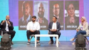 Today marked the first day of the fifth edition of the "Startups without Borders" in Cairo, under the theme "Beyond Boundaries, Building Global Horizons," with the participation of 5000 investors, innovators, entrepreneurs, and stakeholders from the startup sector worldwide.