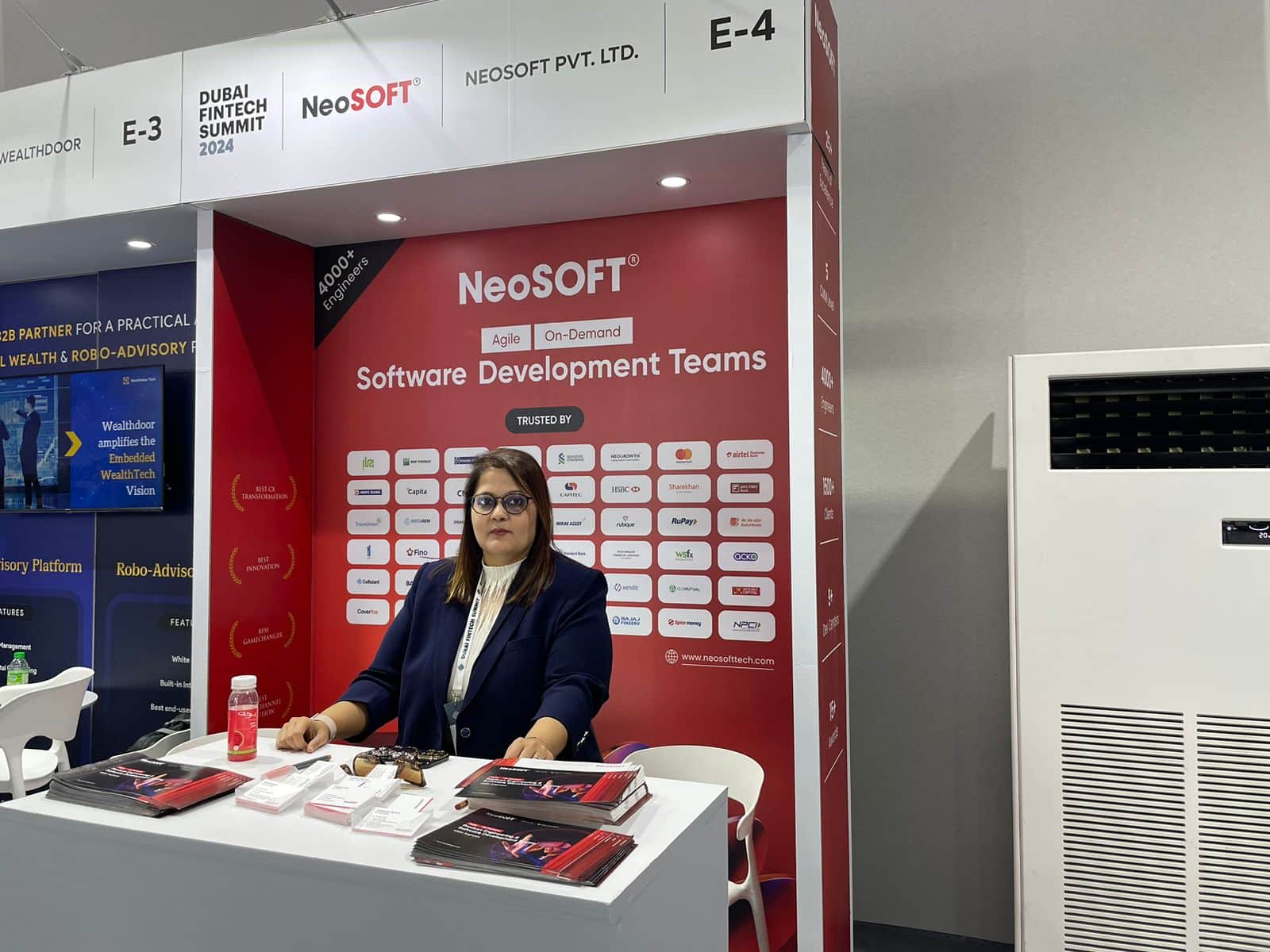 مستقبل التكنولوجيا المالية مع NeoSOFT في قمة دبي 2024