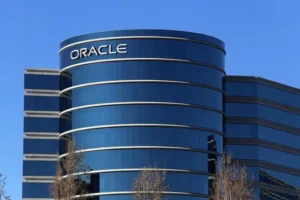 Today, Oracle announced the opening of its second public cloud region in Saudi Arabia as part of its ongoing efforts to meet the growing demand for artificial intelligence and cloud computing services.
