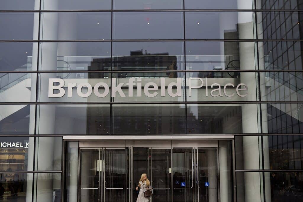 Brookfield Raises $2.4 Billion for Climate Catalyst Fund with Global Investment Support