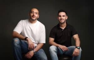 إسلام حسين (يسار)، الشريك المؤسس والرئيس التنفيذي لشركة invygo، وبولكيت جانجو (يمين)، الشريك المؤسس ومدير البيانات