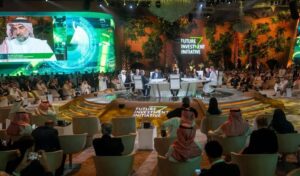 تستضيف مدينة الرياض السعودية صباح غدا الثلاثاء؛ فعاليات النسخة الثامنة من مؤتمر "مبادرة مستقبل الاستثمار FII8"، تحت شعار " أفق لا متناه.. الاستثمار اليوم لصياغة الغد" في الفترة من 29 إلى 31 أكتبر الجاري، برعاية كريمة من خادم الحرمين الشريفين جلالة الملك سلمان بن عبد العزيز آل سعود – حفظه الله.