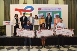 أعلنت شركة توتال إنرجيز للتسويق إيجيبت، فوز 3 متسابقين من رواد الأعمال ضمن فعاليات النسخة الرابعة من مسابقة "ريادة الأعمال Startupper of the Year Challenge by TotalEnergies "، وذلك بعد تقييم من قبل لجنة تحكيم محلية ودولية للمشاريع المتقدمة في 32 دولة مشاركة.