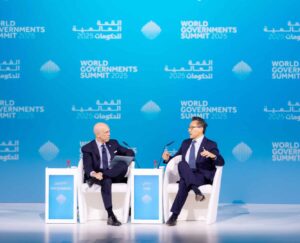 كشف جوزيف تساي الشريك المؤسس ورئيس مجلس الإدارة في مجموعة "علي بابا"، أنه قرر منذ 3 أعوام التنحي تدريجياً عن الرئاسة التنفيذية للمجموعة، وتسليم منصب الرئيس التنفيذي إلى شاب يصغره بنحو 12 عاماً،