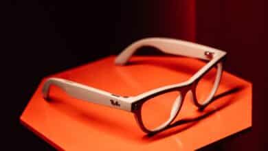ميتا و EssilorLuxottica تطلقان نظارات Ray-Ban Meta الذكية رسميًا في الإمارات