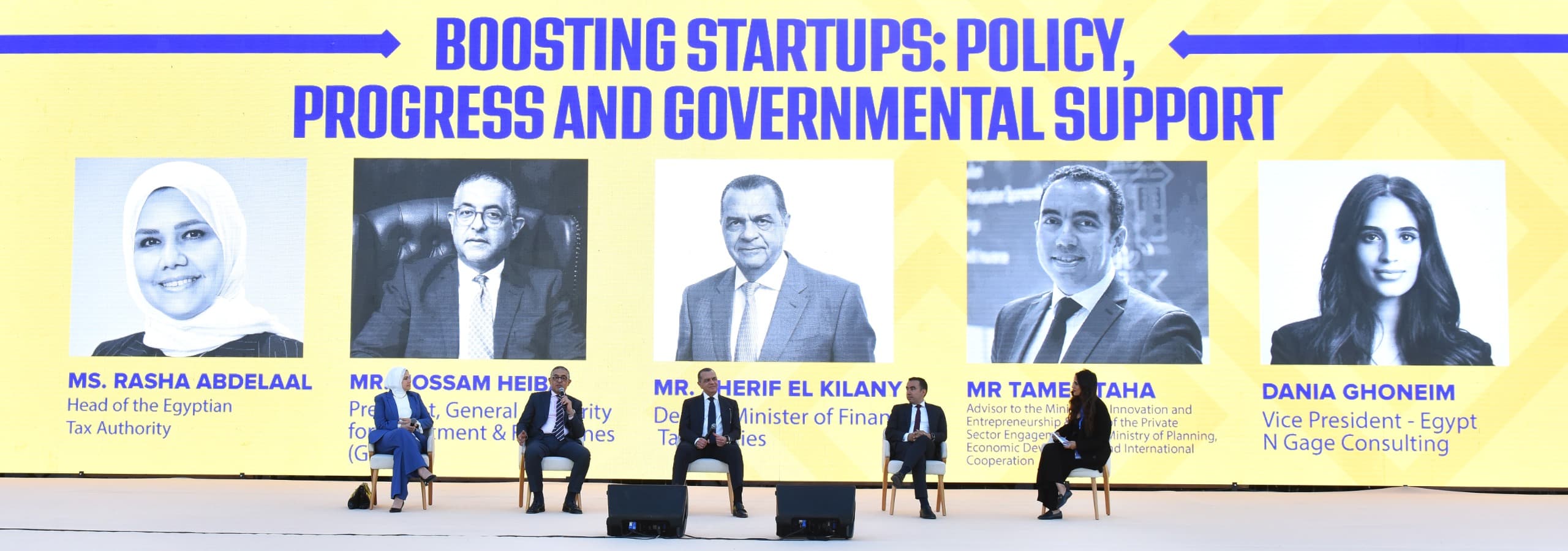 أعلن حسام هيبة، الرئيس التنفيذي للهيئة العامة للاستثمار والمناطق الحرة، أن المناطق الحرة ستتيح استضافة مقرات الشركات الناشئة العاملة في القطاع الخدمي بغرض التصدير لأول مرة، لتتمتع بمزايا العمل داخل المناطق الحرة من سهولة الإجراءات، والإعفاءات الجمركية والضريبية الكاملة.
