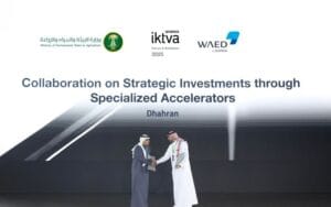 أعلن صندوق واعد فنتشرز، ذراع الاستثمار في رأس المال الجريء التابع لشركة أرامكو السعودية، عن توقيع مذكرة تفاهم استراتيجية مع وزارة البيئة والمياه والزراعة، وذلك على هامش فعاليات برنامج تعزيز القيمة المضافة الإجمالية لقطاع التوريد (iktva 2025).