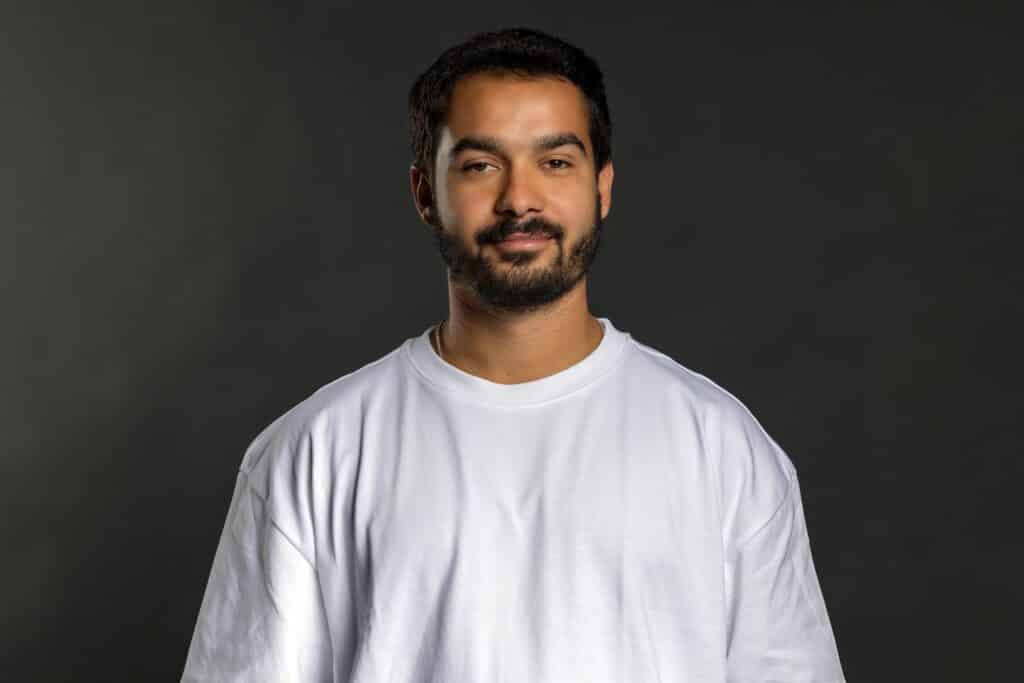 شركة Darwinz AI تجمع 325 ألف دولار في أول جولة تمويلية أولية لها