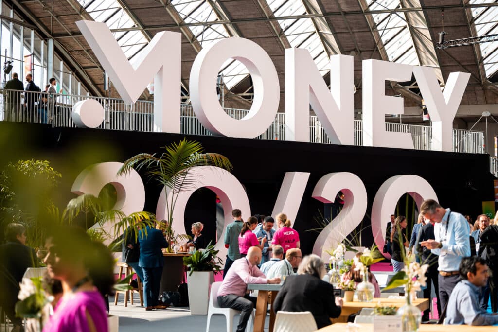 أعلن مؤتمر ومعرض "Money 20/20 Middle East"، عن أسماء شركائه المؤسسين والجهات الرئيسية الراعية لدورته الافتتاحية المقرر عقدها في العاصمة السعودية الرياض خلال الفترة 15-17 سبتمبر 2025، والتي تجمع نخبة من المؤسسات المالية العالمية ورواد الابتكار في ميدان التقنية المالية والمستثمرين البارزين، وتهدف إلى رسم مستقبل القطاع المالي في واحدة من أكثر المناطق الاقتصادية حيويةً ونمواً في العالم.