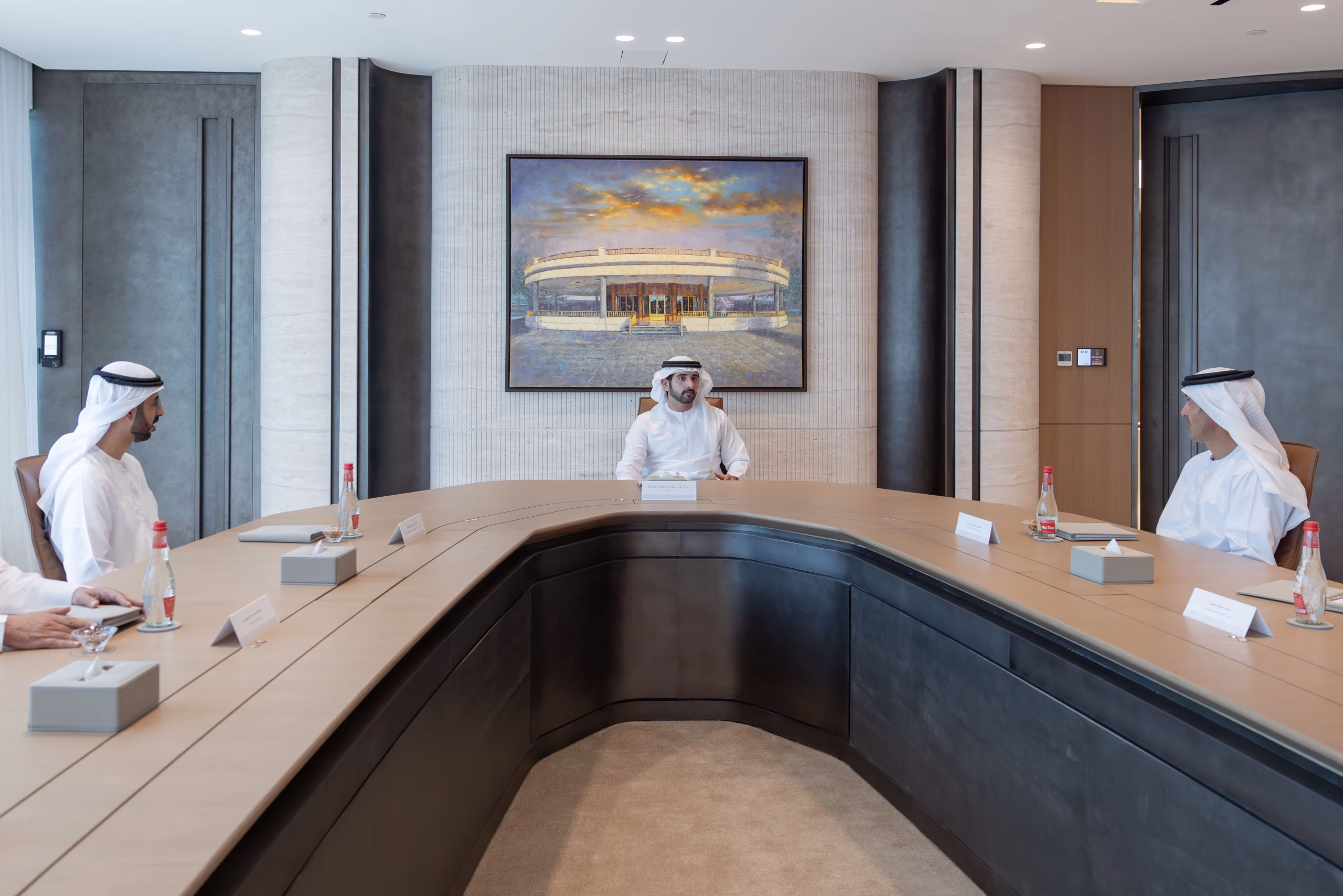 سمو الشيخ حمدان بن محمد يعتمد حزمة من المبادرات والمشاريع النوعية لتسريع التحول الرقمي في دبي