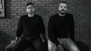 أغلقت شركة Knot Technologies المتخصصة في حلول حجز التذاكر بنظام التقنيات المتطورة؛ جولة استثمارية أولية من فئة Pre-Seed؛ بقيمة مليون دولار قادتها شركة A15؛ بهدف تعزيز بنيتها التحتية المعتمدة على الذكاء الاصطناعي لإدارة التذاكر والتحكم بالدخول.