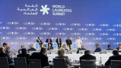 تستهدف Apolitical أحد الشبكات الرقمية للموظفين الحكوميين، تقديم مجموعة متكاملة من الأدوات والرؤى والإصدارات الحديثة، المصممة لتمكين الموظفين الحكوميين وتعزيز قدراتهم على القيادة والتنفيذ بفاعلية في عصر الذكاء الاصطناعي، ودعم جاهزية المؤسسات الحكومية لمواكبة التحولات المتسارعة؛ وذلك خلال حضورها  فعاليات القمة العالمية للحكومات 2026، التي تُعقد في دبي خلال الفترة من 3 إلى 5 فبراير الجاري تحت شعار "استشراف حكومات المستقبل"،